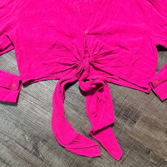 Sunday Ritual Rhea Wrap Top Fuchsia - Picture 4 of 11